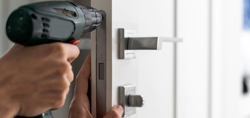 Locksmith For Lock Replacement Near Me in Claremont, CA